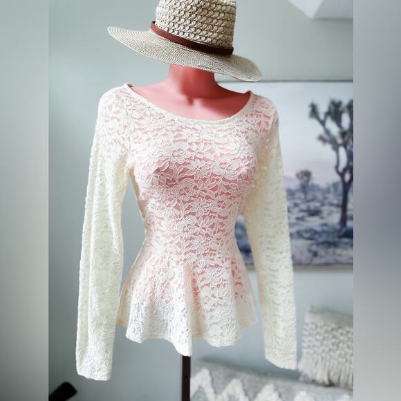 Heaven Sent delicate beauty sheer floral lace peplum glowing ivory top - Picture 4 of 5